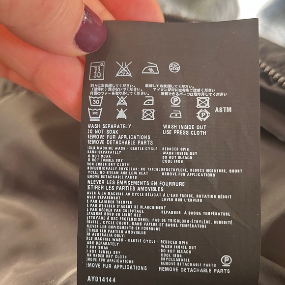 PRADA Hooded Puffer Down Jacket - Picture 14 of 14